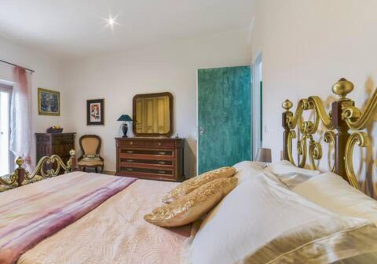 Comfort, Parcheggio E Balcone Su Tricarico In Basilicata, Io Sono Qui Pokoj fotografie